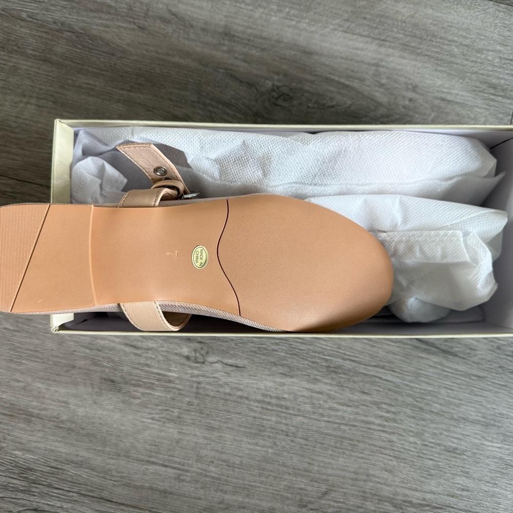 Women's Beige Slip-On Mesh Mary Jane with working buckle, NIB  size 7 medium - Picture 5 of 5